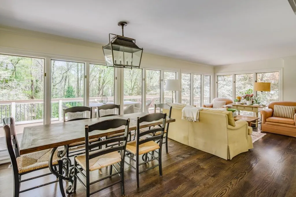 1315 Belmore Way, Sandy Springs, Georgia 30350, 6 Bedrooms Bedrooms, ,5 BathroomsBathrooms,Residential,Sold,1315 Belmore Way,6864395