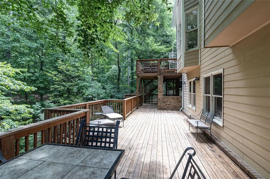 205 Fieldsborn Court, Atlanta, Georgia 30328, 4 Bedrooms Bedrooms, ,3 BathroomsBathrooms,Residential,Sold,205 Fieldsborn Court,7051436