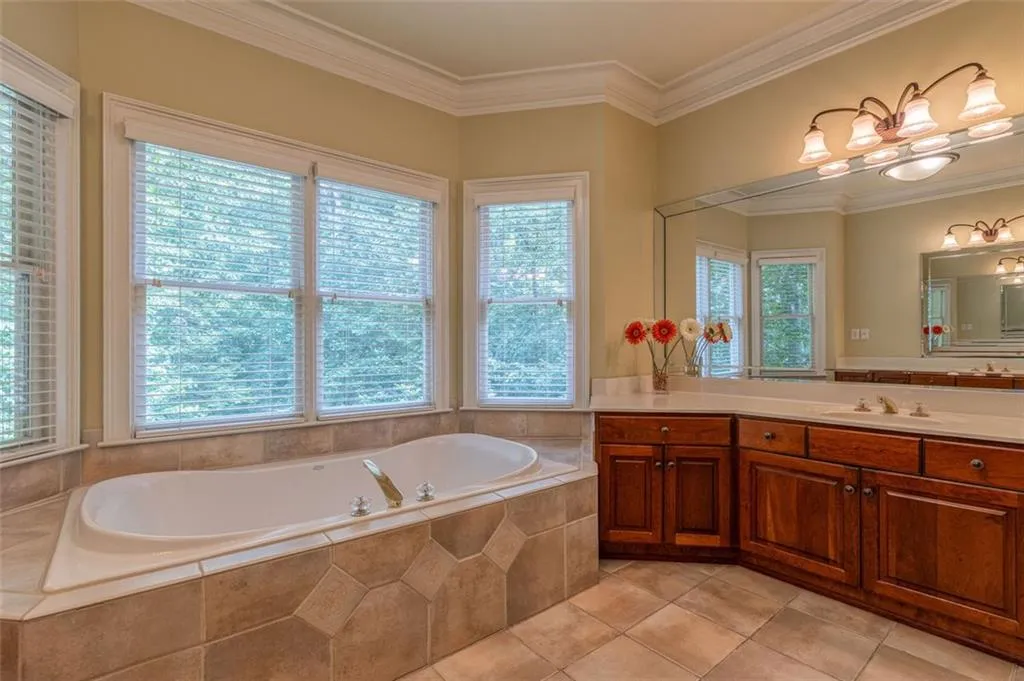 205 Fieldsborn Court, Atlanta, Georgia 30328, 4 Bedrooms Bedrooms, ,3 BathroomsBathrooms,Residential,Sold,205 Fieldsborn Court,7051436