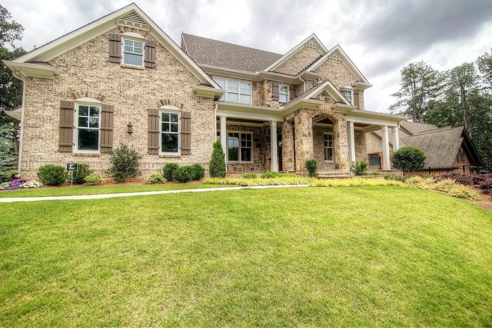 5975 Greenbrier Road, Atlanta, Georgia 30328, 5 Bedrooms Bedrooms, ,5 BathroomsBathrooms,Residential,Sold,5975 Greenbrier Road,5857960