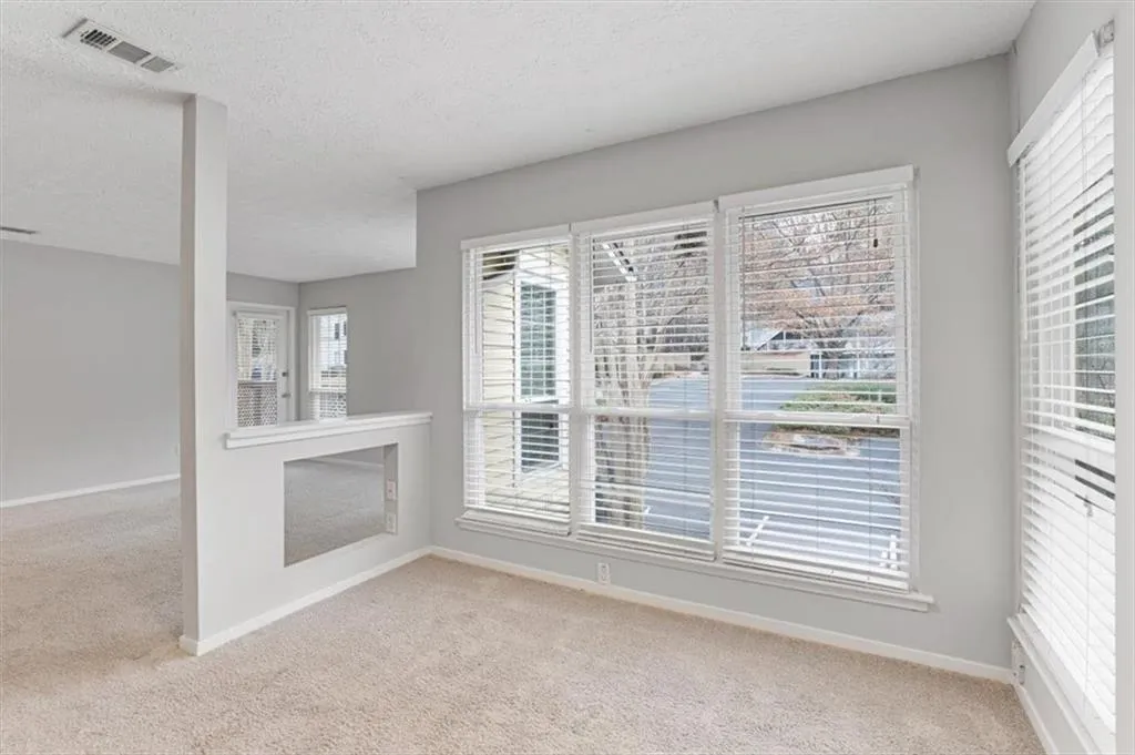 6808 Glenridge Drive Unit D, Atlanta, Georgia 30328, 1 Bedroom Bedrooms, ,1 BathroomBathrooms,Residential,Sold,6808 Glenridge Drive Unit D,7699329