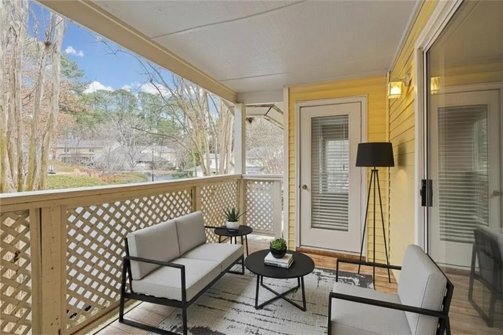 6808 Glenridge Drive Unit D, Atlanta, Georgia 30328, 1 Bedroom Bedrooms, ,1 BathroomBathrooms,Residential,Sold,6808 Glenridge Drive Unit D,7699329