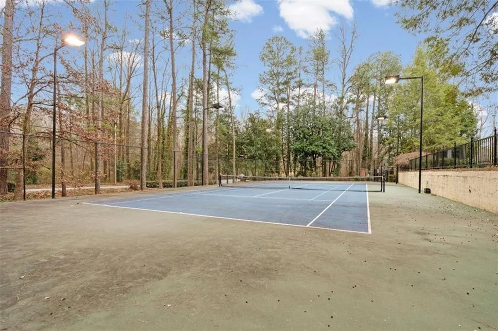 6808 Glenridge Drive Unit D, Atlanta, Georgia 30328, 1 Bedroom Bedrooms, ,1 BathroomBathrooms,Residential,Sold,6808 Glenridge Drive Unit D,7699329