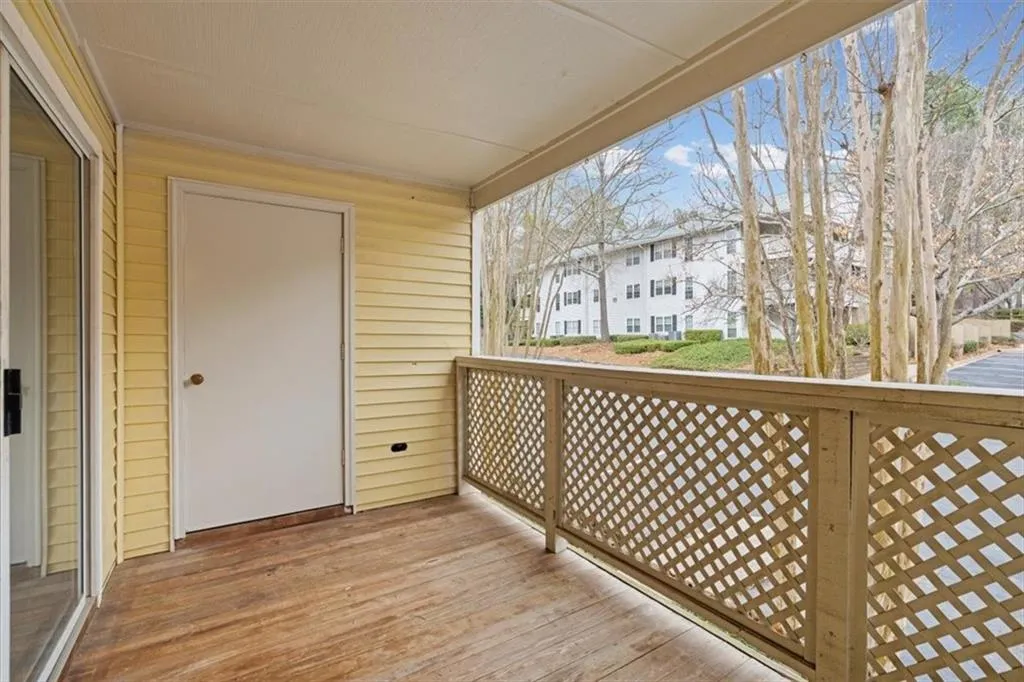 6808 Glenridge Drive Unit D, Atlanta, Georgia 30328, 1 Bedroom Bedrooms, ,1 BathroomBathrooms,Residential,Sold,6808 Glenridge Drive Unit D,7699329