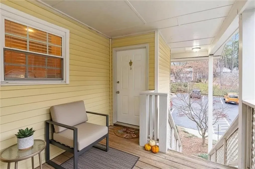 6808 Glenridge Drive Unit D, Atlanta, Georgia 30328, 1 Bedroom Bedrooms, ,1 BathroomBathrooms,Residential,Sold,6808 Glenridge Drive Unit D,7699329