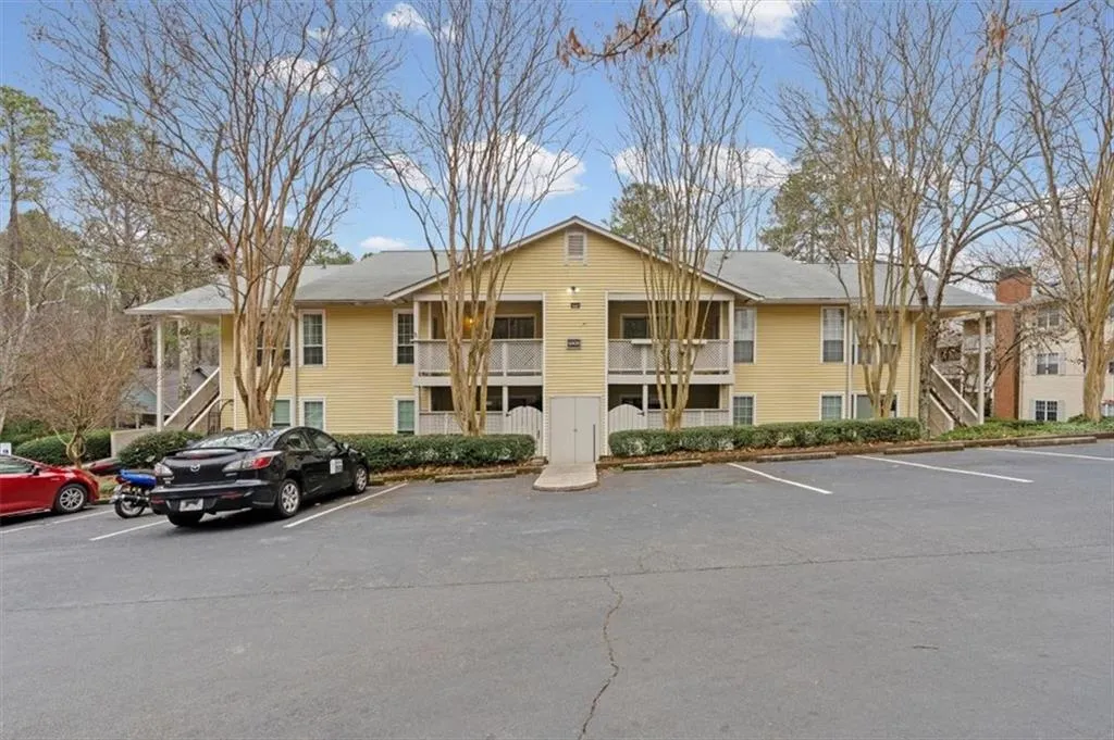 6808 Glenridge Drive Unit D, Atlanta, Georgia 30328, 1 Bedroom Bedrooms, ,1 BathroomBathrooms,Residential,Sold,6808 Glenridge Drive Unit D,7699329