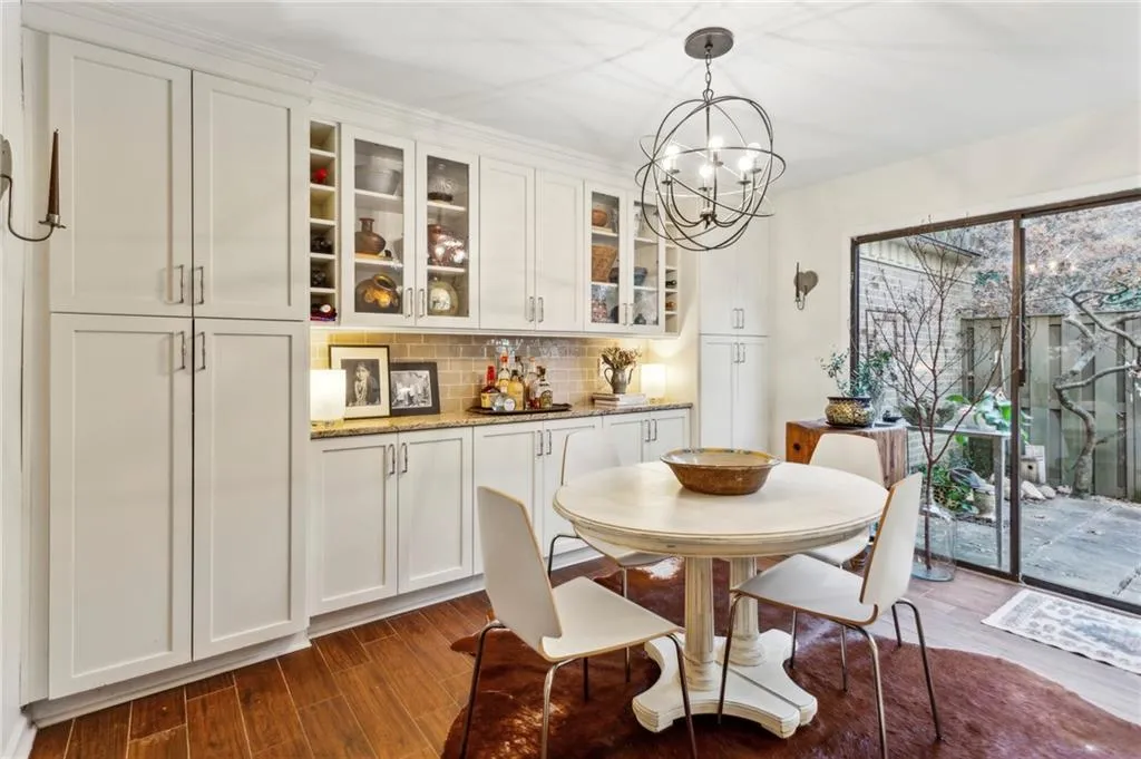 162 Lablanc Way Nw, Atlanta, Georgia 30327, 2 Bedrooms Bedrooms, 0 ,2 BathroomsBathrooms,Residential,For Sale,162 Lablanc Way Nw,7713992