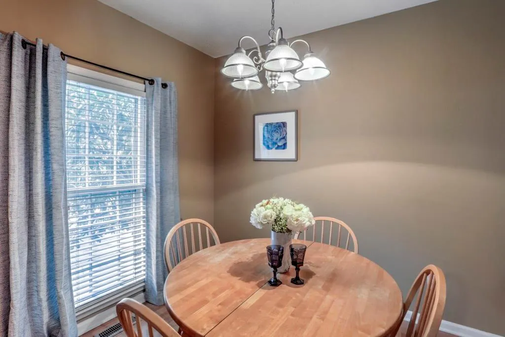 503 Brandywine Circle, Sandy Springs, Georgia 30350, 3 Bedrooms Bedrooms, ,2 BathroomsBathrooms,Residential,Sold,503 Brandywine Circle,6074831