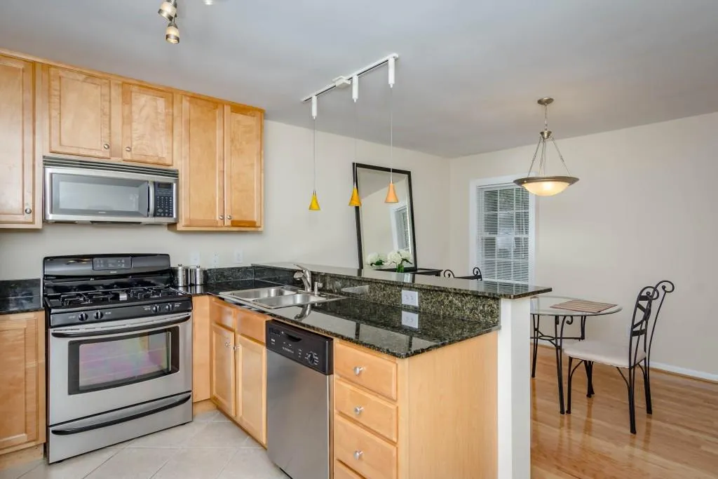 1445 Monroe Drive Unit C41, Atlanta, Georgia 30324, 2 Bedrooms Bedrooms, ,2 BathroomsBathrooms,Residential,Sold,1445 Monroe Drive Unit C41,5749825