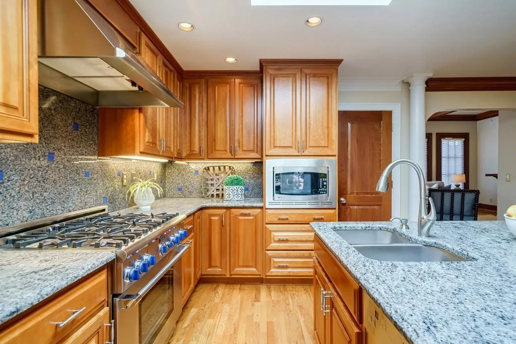 310 River Valley Road, Atlanta, Georgia 30328, 5 Bedrooms Bedrooms, ,5 BathroomsBathrooms,Residential,Sold,310 River Valley Road,7107044