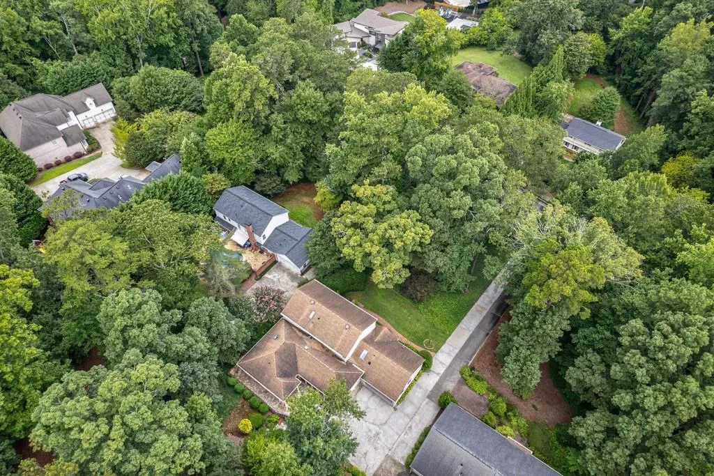 310 River Valley Road, Atlanta, Georgia 30328, 5 Bedrooms Bedrooms, ,5 BathroomsBathrooms,Residential,Sold,310 River Valley Road,7107044