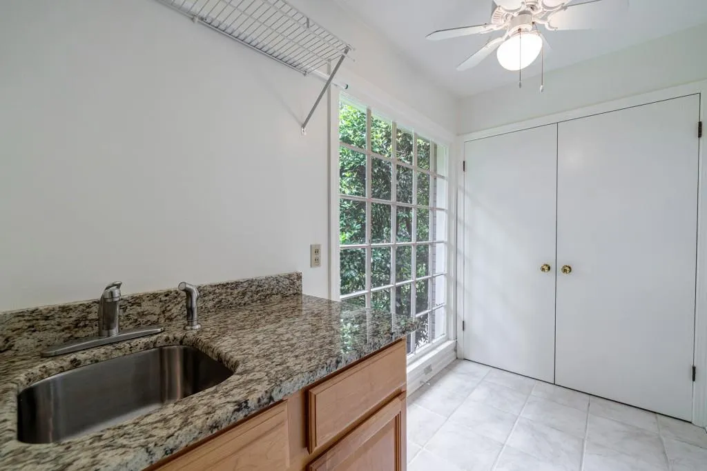 310 River Valley Road, Atlanta, Georgia 30328, 5 Bedrooms Bedrooms, ,5 BathroomsBathrooms,Residential,Sold,310 River Valley Road,7107044