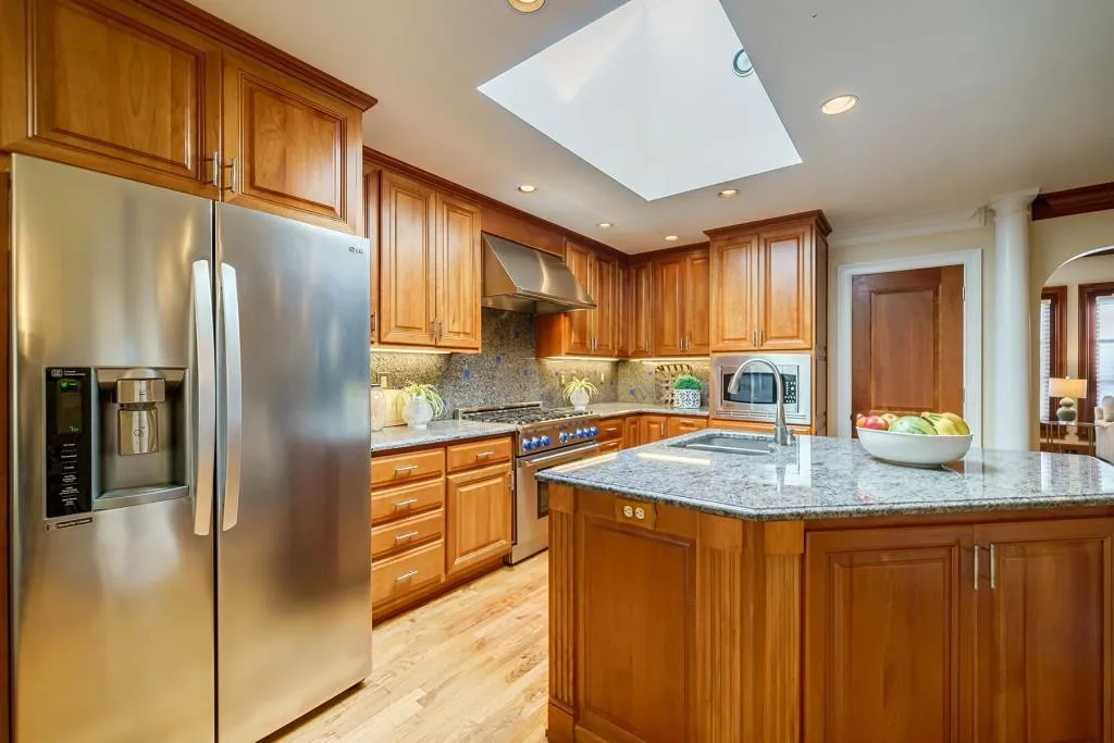 310 River Valley Road, Atlanta, Georgia 30328, 5 Bedrooms Bedrooms, ,5 BathroomsBathrooms,Residential,Sold,310 River Valley Road,7107044