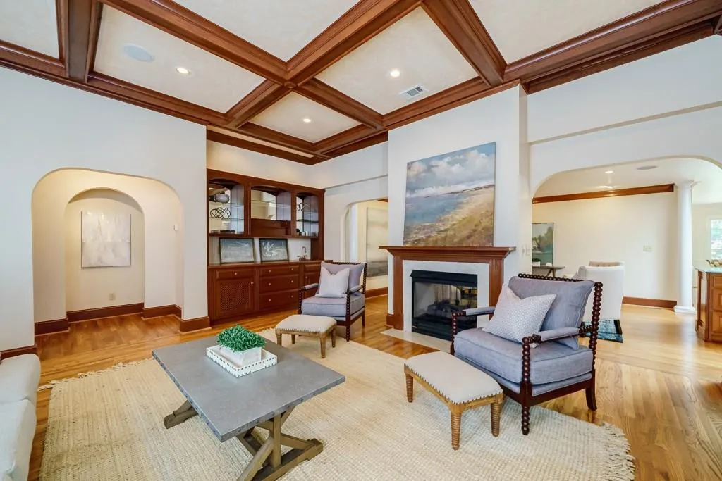 310 River Valley Road, Atlanta, Georgia 30328, 5 Bedrooms Bedrooms, ,5 BathroomsBathrooms,Residential,Sold,310 River Valley Road,7107044