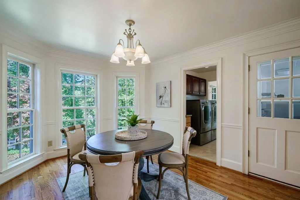 310 River Valley Road, Atlanta, Georgia 30328, 5 Bedrooms Bedrooms, ,5 BathroomsBathrooms,Residential,Sold,310 River Valley Road,7107044