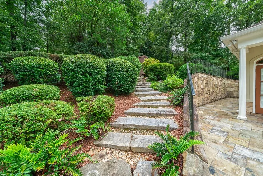 310 River Valley Road, Atlanta, Georgia 30328, 5 Bedrooms Bedrooms, ,5 BathroomsBathrooms,Residential,Sold,310 River Valley Road,7107044