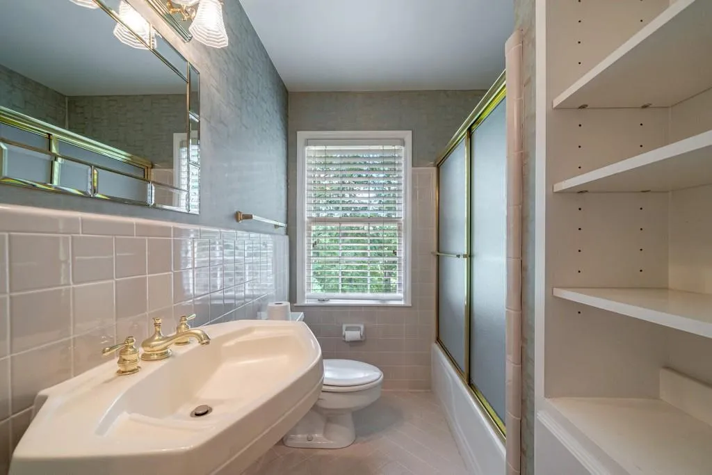 310 River Valley Road, Atlanta, Georgia 30328, 5 Bedrooms Bedrooms, ,5 BathroomsBathrooms,Residential,Sold,310 River Valley Road,7107044