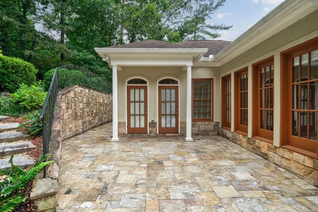 310 River Valley Road, Atlanta, Georgia 30328, 5 Bedrooms Bedrooms, ,5 BathroomsBathrooms,Residential,Sold,310 River Valley Road,7107044