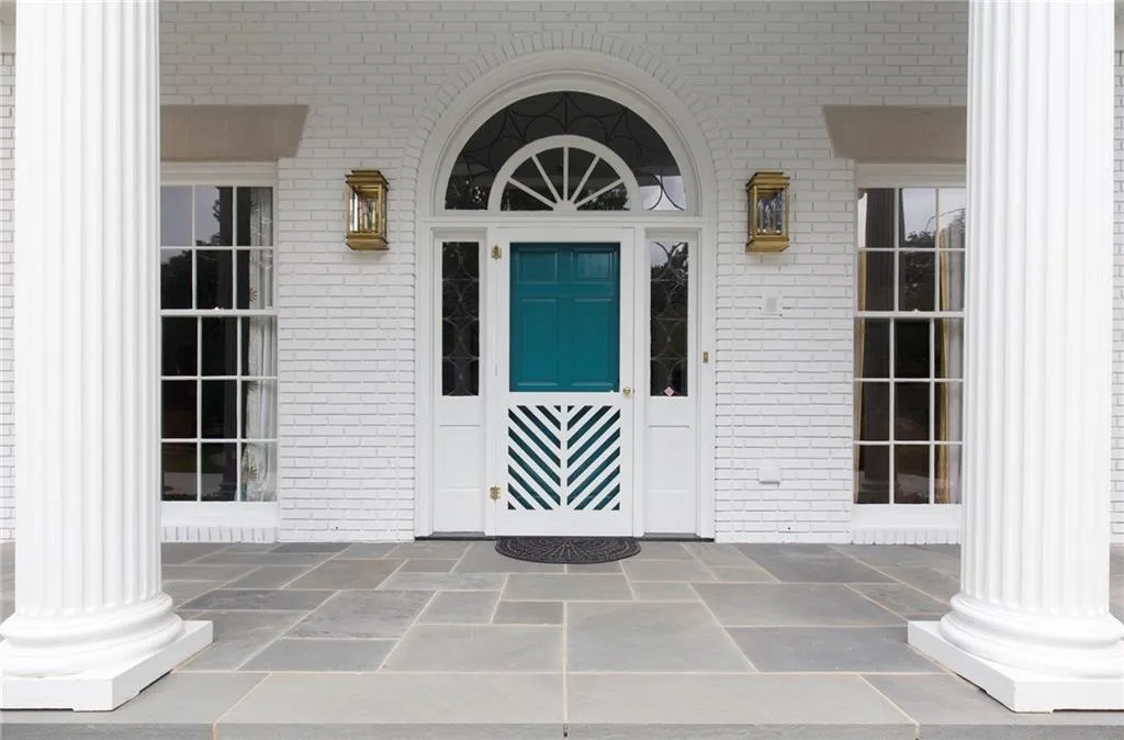 3612 Castlegate Drive, Atlanta, Georgia 30327, 6 Bedrooms Bedrooms, ,7 BathroomsBathrooms,Residential,Sold,3612 Castlegate Drive,5939213