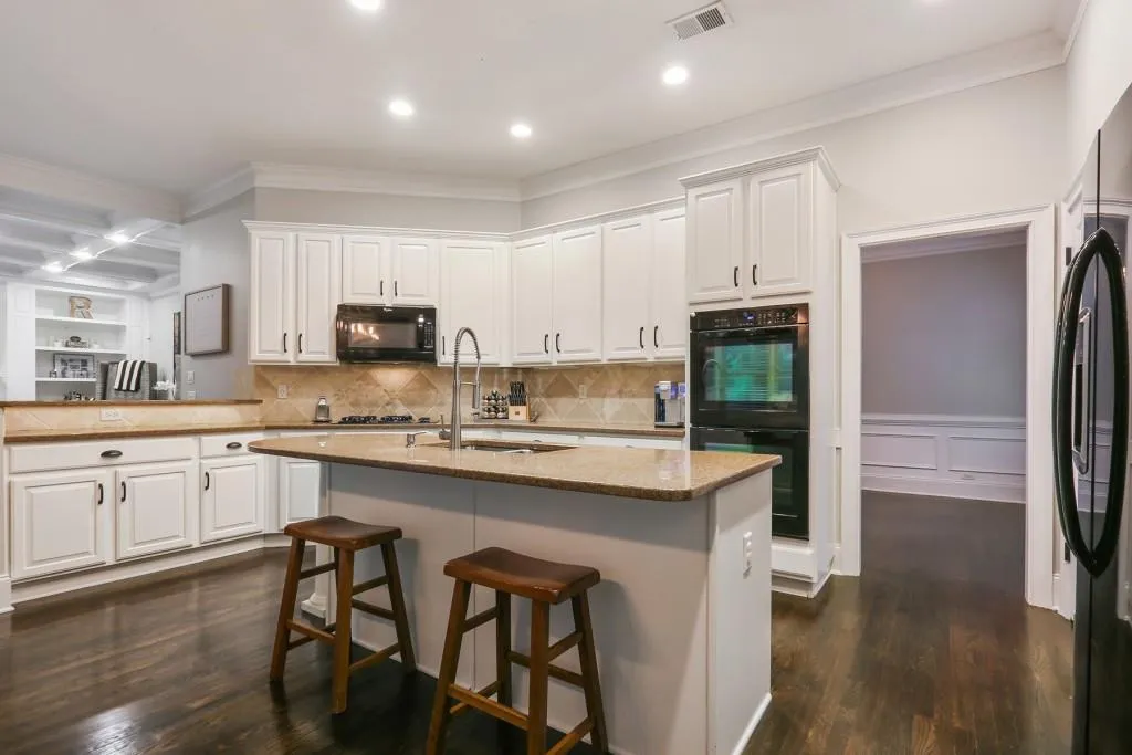 235 Wembley Circle, Sandy Springs, Georgia 30328, 4 Bedrooms Bedrooms, ,3 BathroomsBathrooms,Residential,Sold,235 Wembley Circle,6061895