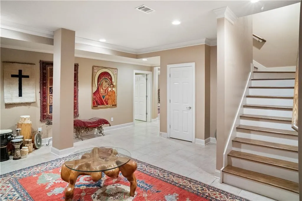 Can be In Law Suite or Rental Apt Can be In Law Suite or Rental Apt