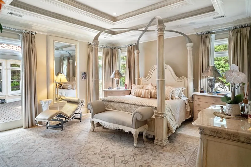 5960 Riverside Drive, Sandy Springs, Georgia 30328, 6 Bedrooms Bedrooms, ,6 BathroomsBathrooms,Residential,Sold,5960 Riverside Drive,7443851 5960 Riverside Drive, Sandy Springs, Georgia 30328, 6 Bedrooms Bedrooms, ,6 BathroomsBathrooms,Residential,Sold,5960 Riverside Drive,7443851