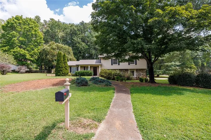 875 Windsor Trail, Roswell, Georgia 30076