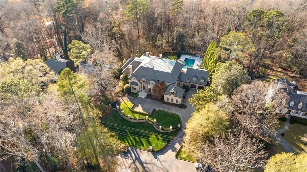 4076 Glen Devon Drive Nw, Atlanta, Georgia 30327, 7 Bedrooms Bedrooms, 0 ,9 BathroomsBathrooms,Residential,For Sale,4076 Glen Devon Drive Nw,7699409