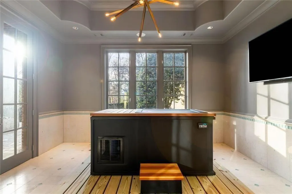 4076 Glen Devon Drive Nw, Atlanta, Georgia 30327, 7 Bedrooms Bedrooms, 0 ,9 BathroomsBathrooms,Residential,For Sale,4076 Glen Devon Drive Nw,7699409