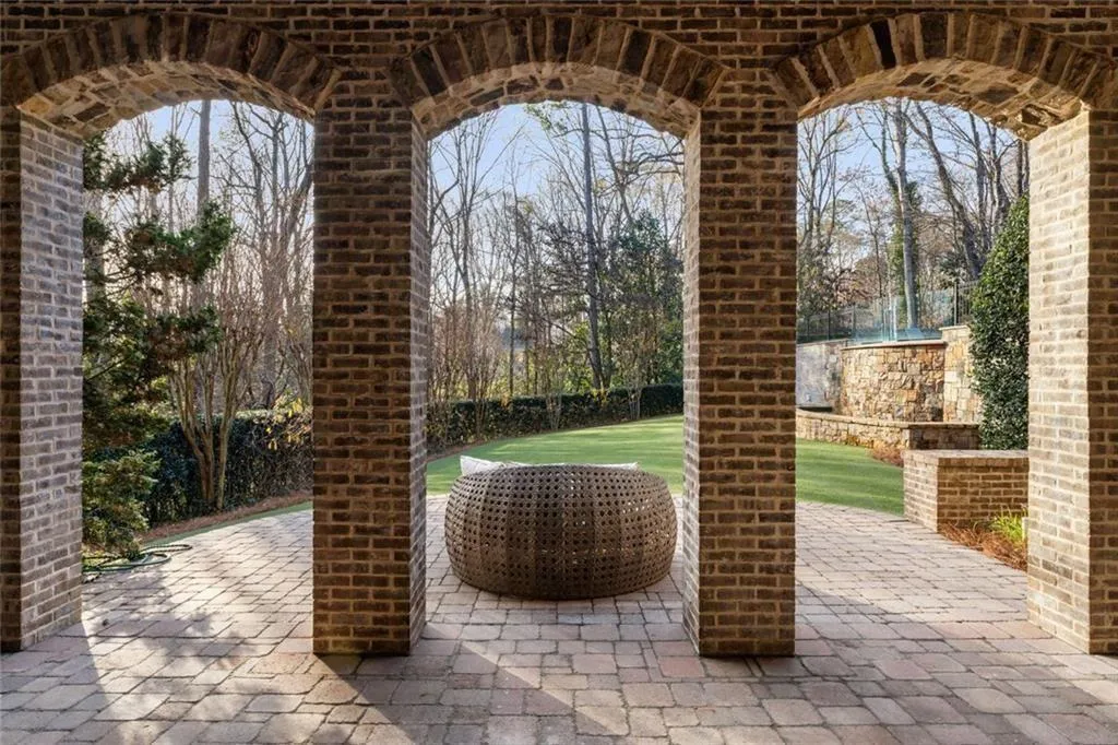 4076 Glen Devon Drive Nw, Atlanta, Georgia 30327, 7 Bedrooms Bedrooms, 0 ,9 BathroomsBathrooms,Residential,For Sale,4076 Glen Devon Drive Nw,7699409