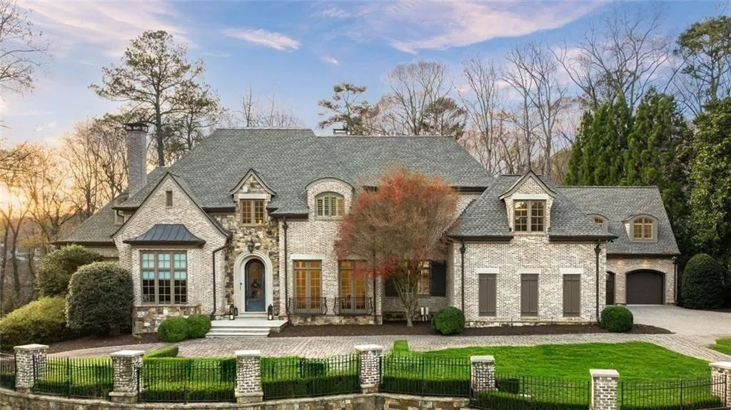 4076 Glen Devon Drive Nw, Atlanta, Georgia 30327, 7 Bedrooms Bedrooms, 0 ,9 BathroomsBathrooms,Residential,For Sale,4076 Glen Devon Drive Nw,7699409