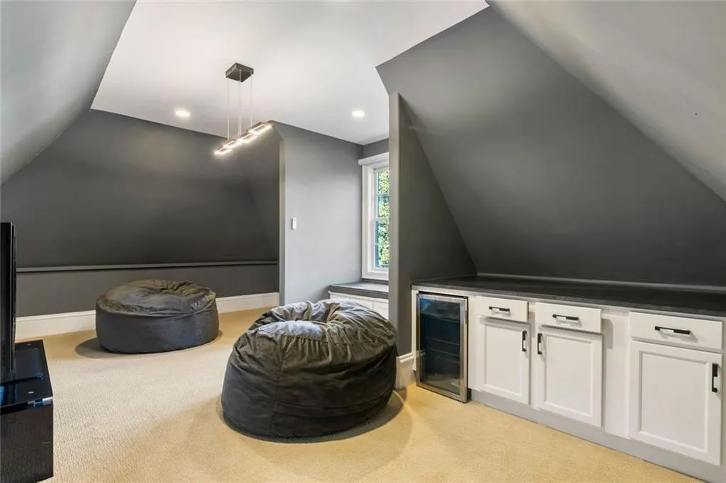 4076 Glen Devon Drive Nw, Atlanta, Georgia 30327, 7 Bedrooms Bedrooms, 0 ,9 BathroomsBathrooms,Residential,For Sale,4076 Glen Devon Drive Nw,7699409