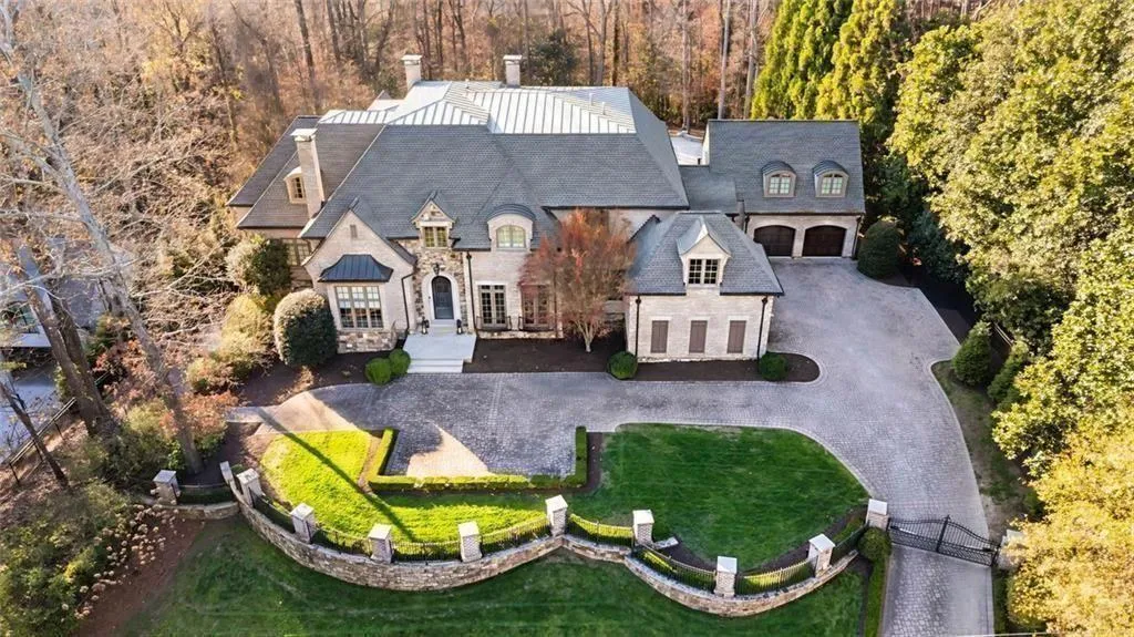 4076 Glen Devon Drive Nw, Atlanta, Georgia 30327, 7 Bedrooms Bedrooms, 0 ,9 BathroomsBathrooms,Residential,For Sale,4076 Glen Devon Drive Nw,7699409