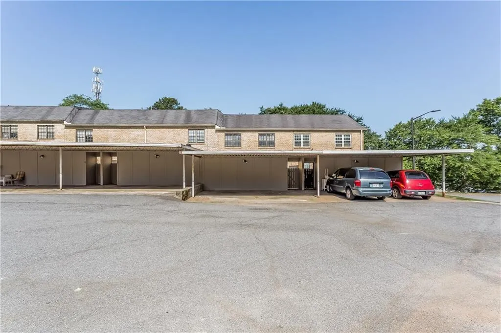 350 Winding River Drive Unit B, Atlanta, Georgia 30350, 3 Bedrooms Bedrooms, ,2 BathroomsBathrooms,Residential,Sold,350 Winding River Drive Unit B,5720056