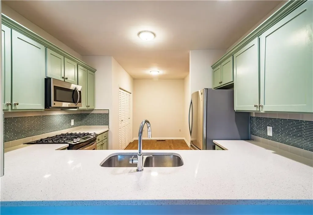 67 25th Street Nw Unit 11, Atlanta, Georgia 30309, 2 Bedrooms Bedrooms, ,2 BathroomsBathrooms,Residential,Sold,67 25th Street Nw Unit 11,5981469