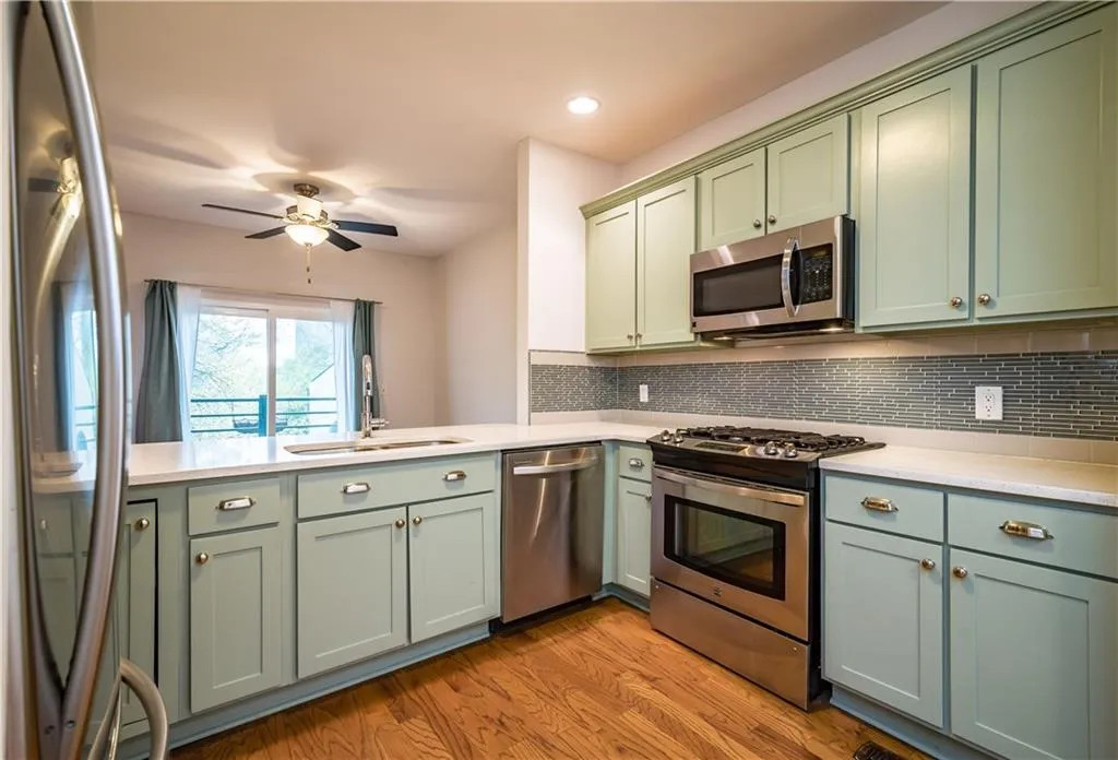 67 25th Street Nw Unit 11, Atlanta, Georgia 30309, 2 Bedrooms Bedrooms, ,2 BathroomsBathrooms,Residential,Sold,67 25th Street Nw Unit 11,5981469