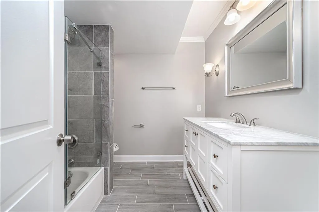 6851 Roswell Road Unit I18, Sandy Springs, Georgia 30328, 3 Bedrooms Bedrooms, ,2 BathroomsBathrooms,Residential,Sold,6851 Roswell Road Unit I18,6664688