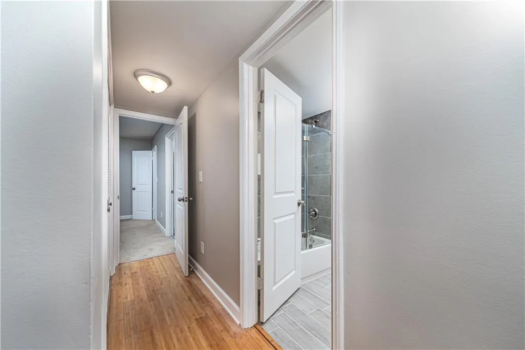 6851 Roswell Road Unit I18, Sandy Springs, Georgia 30328, 3 Bedrooms Bedrooms, ,2 BathroomsBathrooms,Residential,Sold,6851 Roswell Road Unit I18,6664688