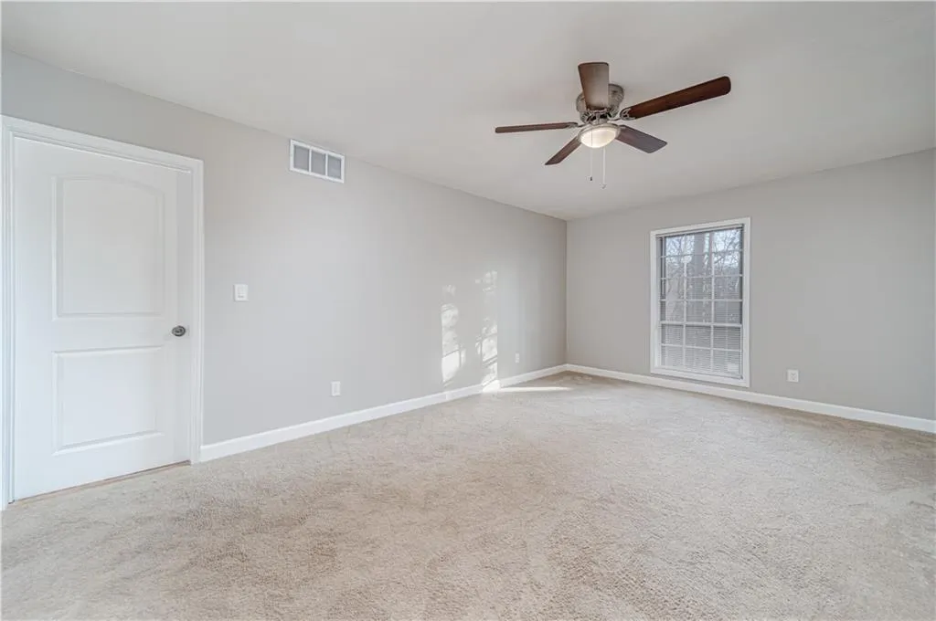 6851 Roswell Road Unit I18, Sandy Springs, Georgia 30328, 3 Bedrooms Bedrooms, ,2 BathroomsBathrooms,Residential,Sold,6851 Roswell Road Unit I18,6664688