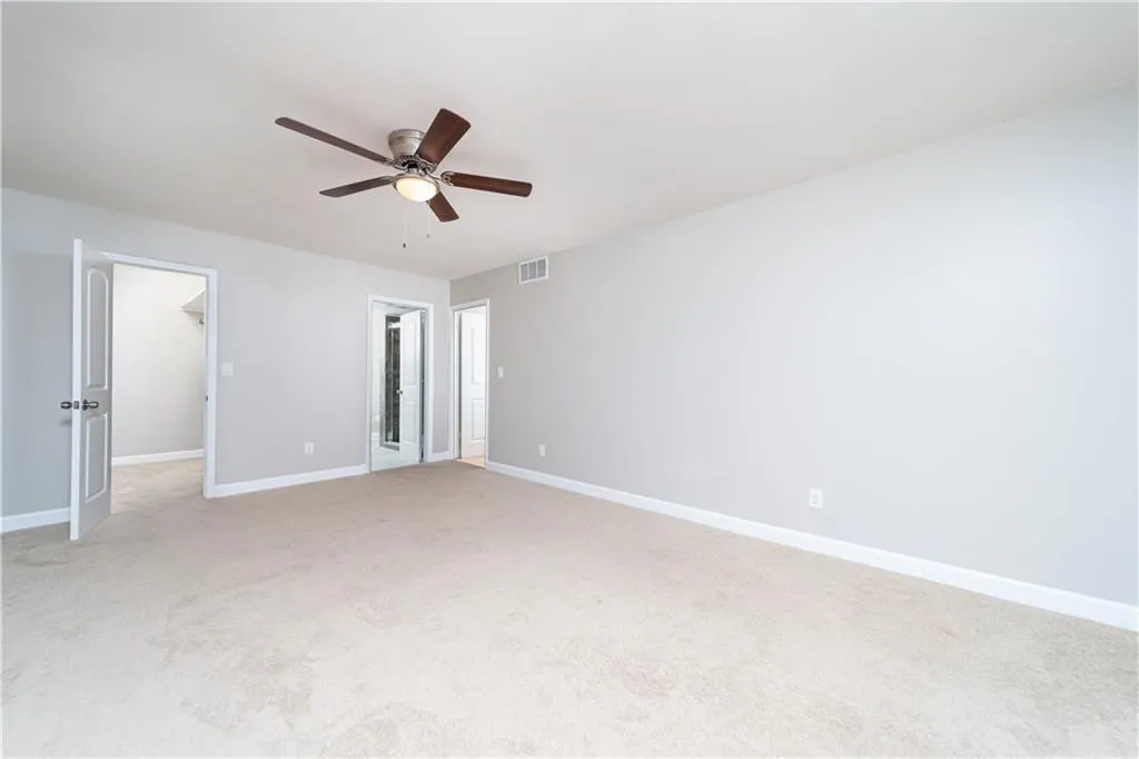 6851 Roswell Road Unit I18, Sandy Springs, Georgia 30328, 3 Bedrooms Bedrooms, ,2 BathroomsBathrooms,Residential,Sold,6851 Roswell Road Unit I18,6664688