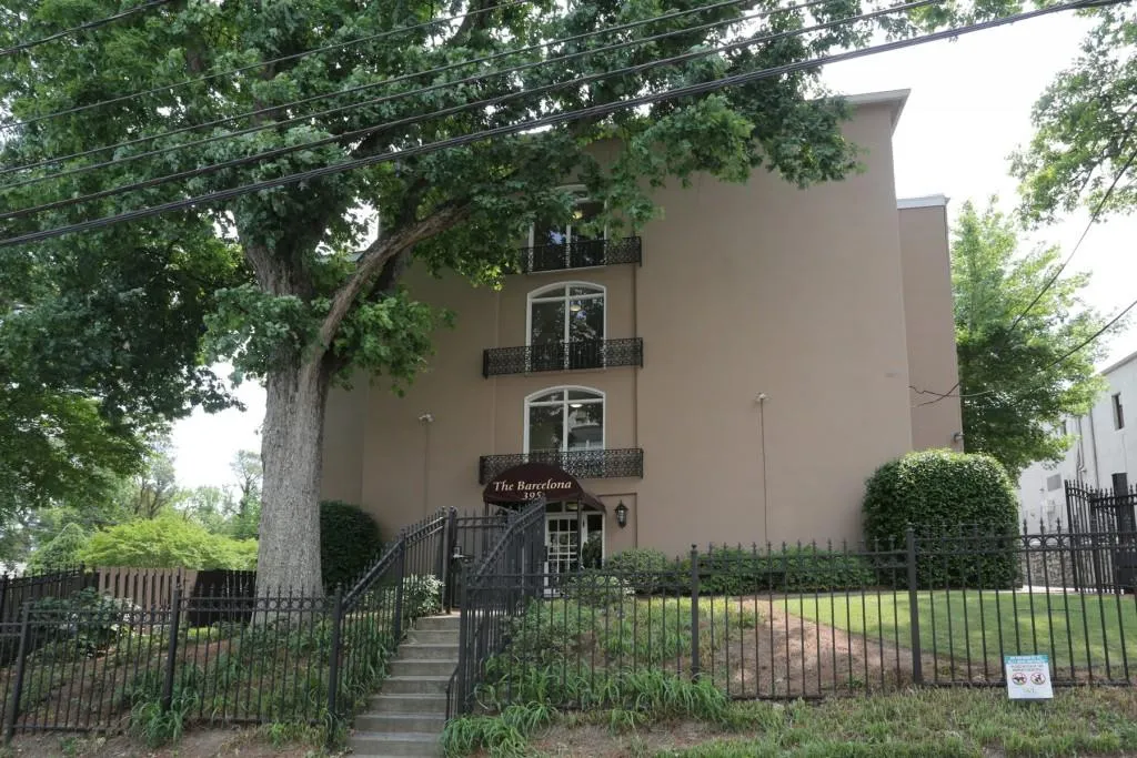 395 Pharr Road Ne Unit 206, Atlanta, Georgia 30305, 1 Bedroom Bedrooms, ,1 BathroomBathrooms,Residential,Sold,395 Pharr Road Ne Unit 206,5688283