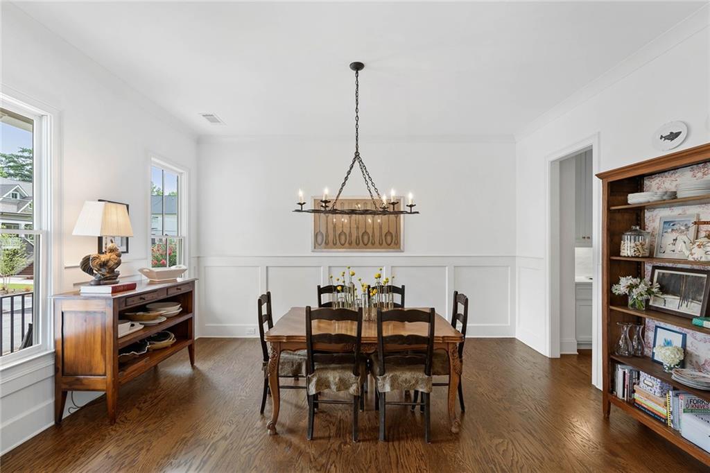 287 Green Hill Road, Atlanta, Georgia 30342, 5 Bedrooms Bedrooms, ,4 BathroomsBathrooms,Residential,Sold,287 Green Hill Road,7337028