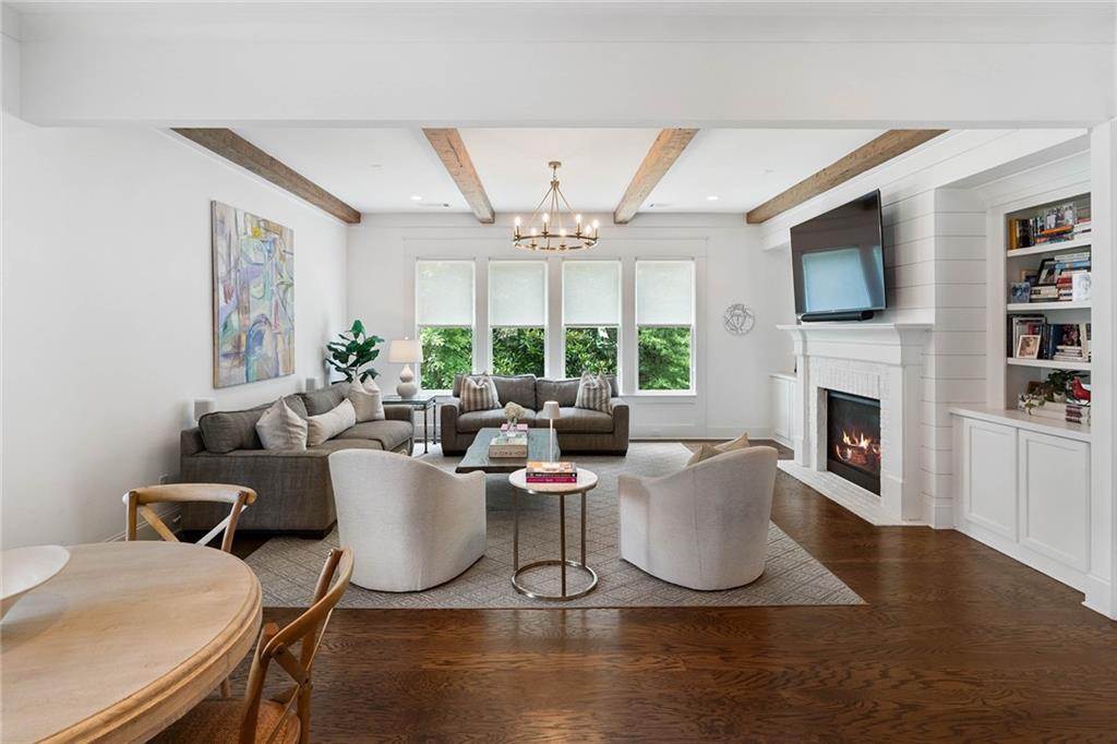 287 Green Hill Road, Atlanta, Georgia 30342, 5 Bedrooms Bedrooms, ,4 BathroomsBathrooms,Residential,Sold,287 Green Hill Road,7337028