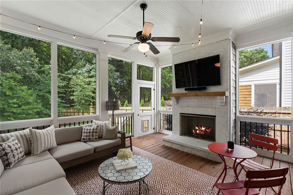 287 Green Hill Road, Atlanta, Georgia 30342, 5 Bedrooms Bedrooms, ,4 BathroomsBathrooms,Residential,Sold,287 Green Hill Road,7337028