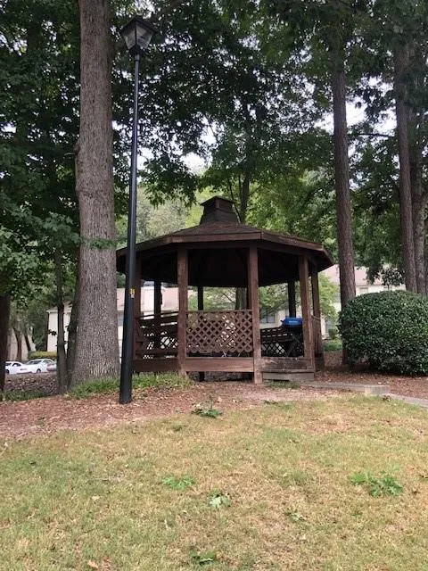 2515 Huntingdon Chase, Sandy Springs, Georgia 30350, 2 Bedrooms Bedrooms, ,2 BathroomsBathrooms,Residential,Sold,2515 Huntingdon Chase,6952558