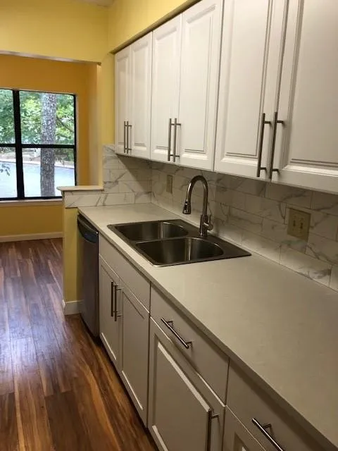 2515 Huntingdon Chase, Sandy Springs, Georgia 30350, 2 Bedrooms Bedrooms, ,2 BathroomsBathrooms,Residential,Sold,2515 Huntingdon Chase,6952558