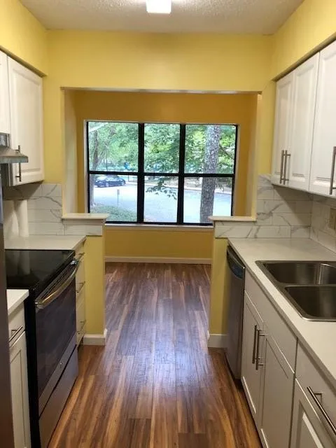 2515 Huntingdon Chase, Sandy Springs, Georgia 30350, 2 Bedrooms Bedrooms, ,2 BathroomsBathrooms,Residential,Sold,2515 Huntingdon Chase,6952558