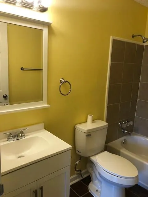 2515 Huntingdon Chase, Sandy Springs, Georgia 30350, 2 Bedrooms Bedrooms, ,2 BathroomsBathrooms,Residential,Sold,2515 Huntingdon Chase,6952558