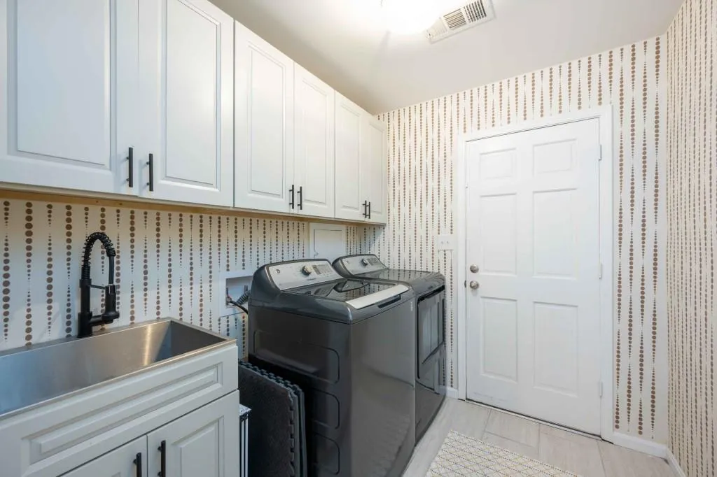 510 Dalrymple Road, Sandy Springs, Georgia 30328, 4 Bedrooms Bedrooms, ,2 BathroomsBathrooms,Residential,Sold,510 Dalrymple Road,7151642