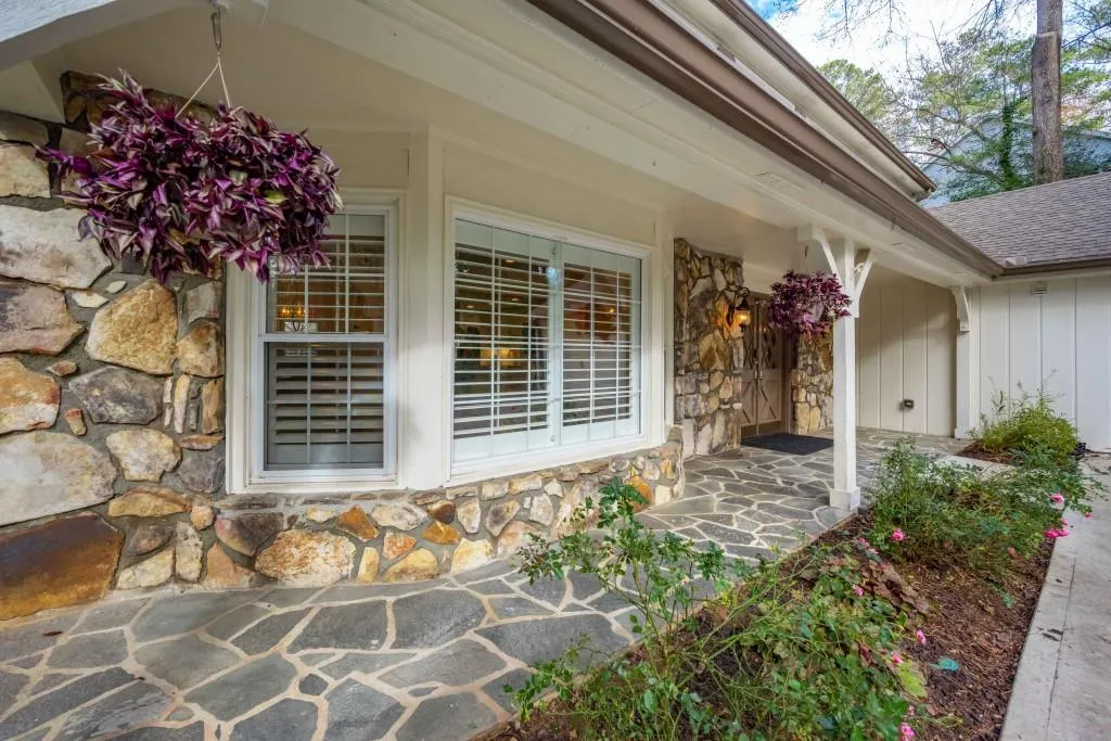 510 Dalrymple Road, Sandy Springs, Georgia 30328, 4 Bedrooms Bedrooms, ,2 BathroomsBathrooms,Residential,Sold,510 Dalrymple Road,7151642